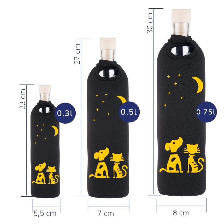 tamaños de botella reutilizable de vidrio flaska con funda de neopreno negra y diseño perro y gato mirando las estrellas